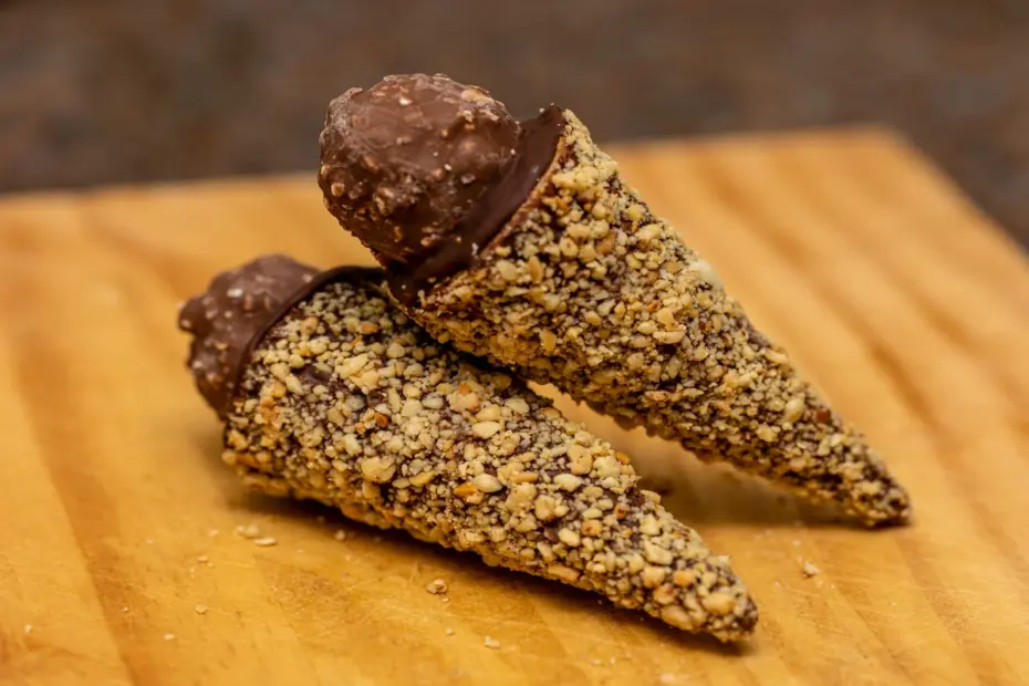 Cones trufados de chocolate com oreo