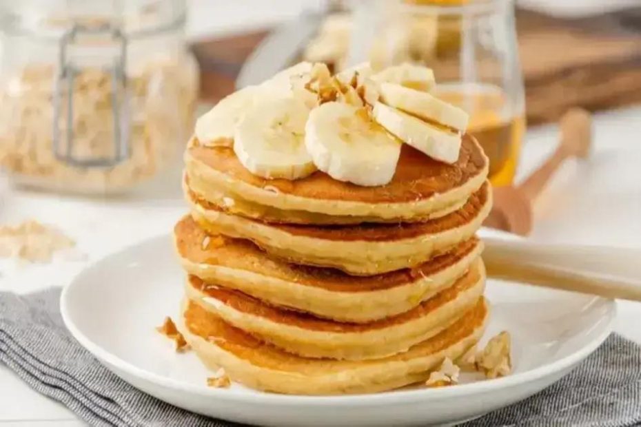 A palavra-chave com base no artigo é panquecas de banana e aveia.