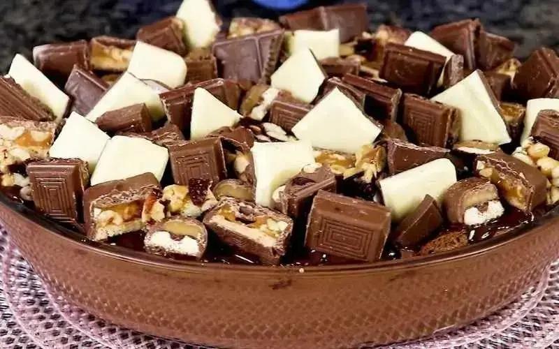 A palavra chave com base no artigo é Receita de Mousse de Chocolate.