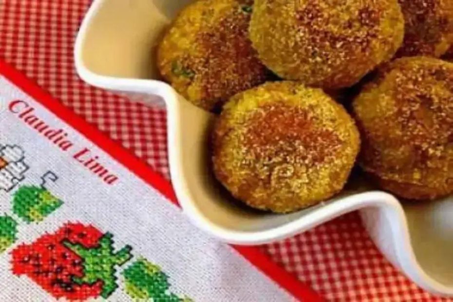 A palavra-chave com base no artigo fornecido é bolinhos de atum com farinha de amêndoa.