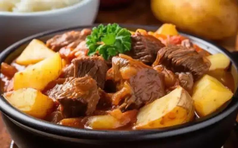 carne de panela com batata