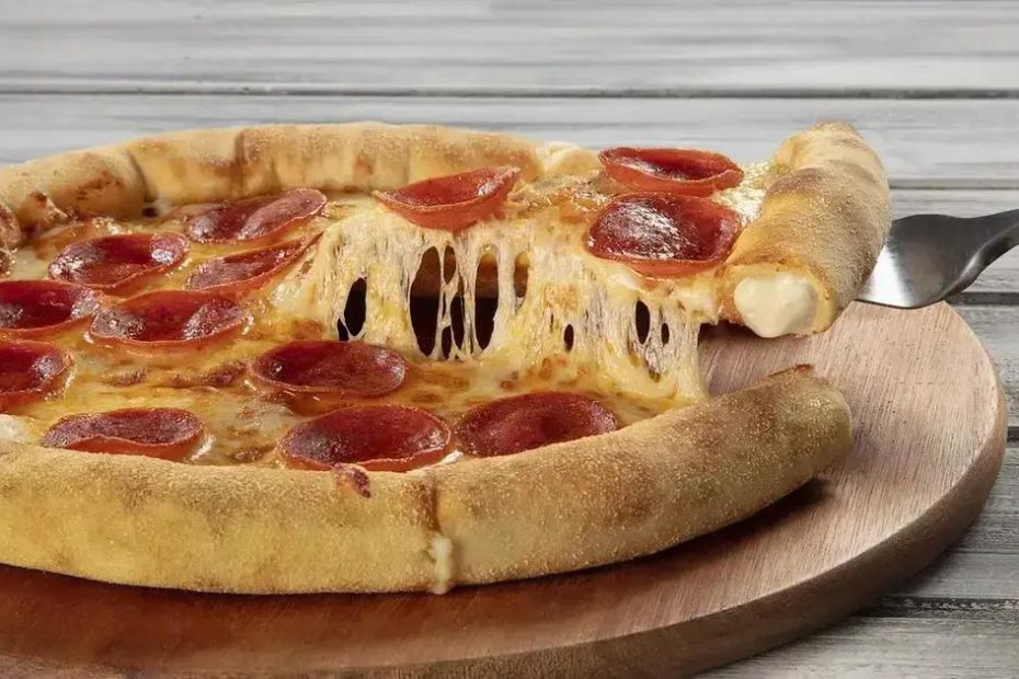 como fazer pizza com borda recheada