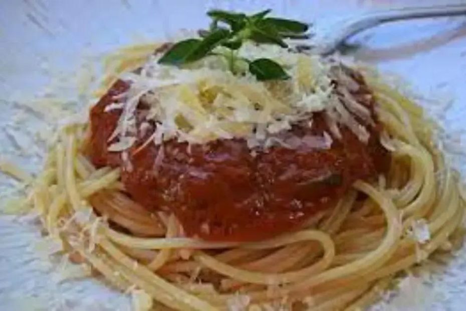 Macarrão ao Molho Sugo