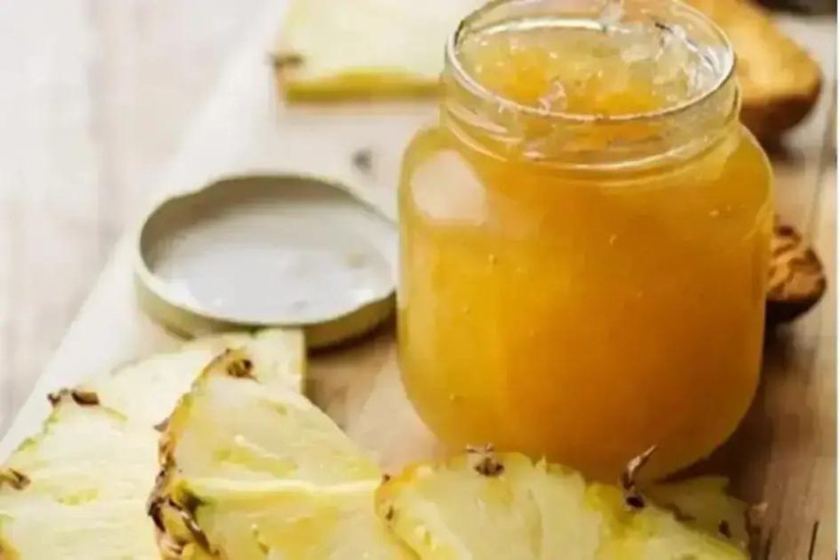Sobremesa de Abacaxi Caramelizado com Coco