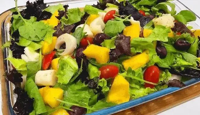 Salada Tropical com Molho Especial: Receita Simples e Saborosa